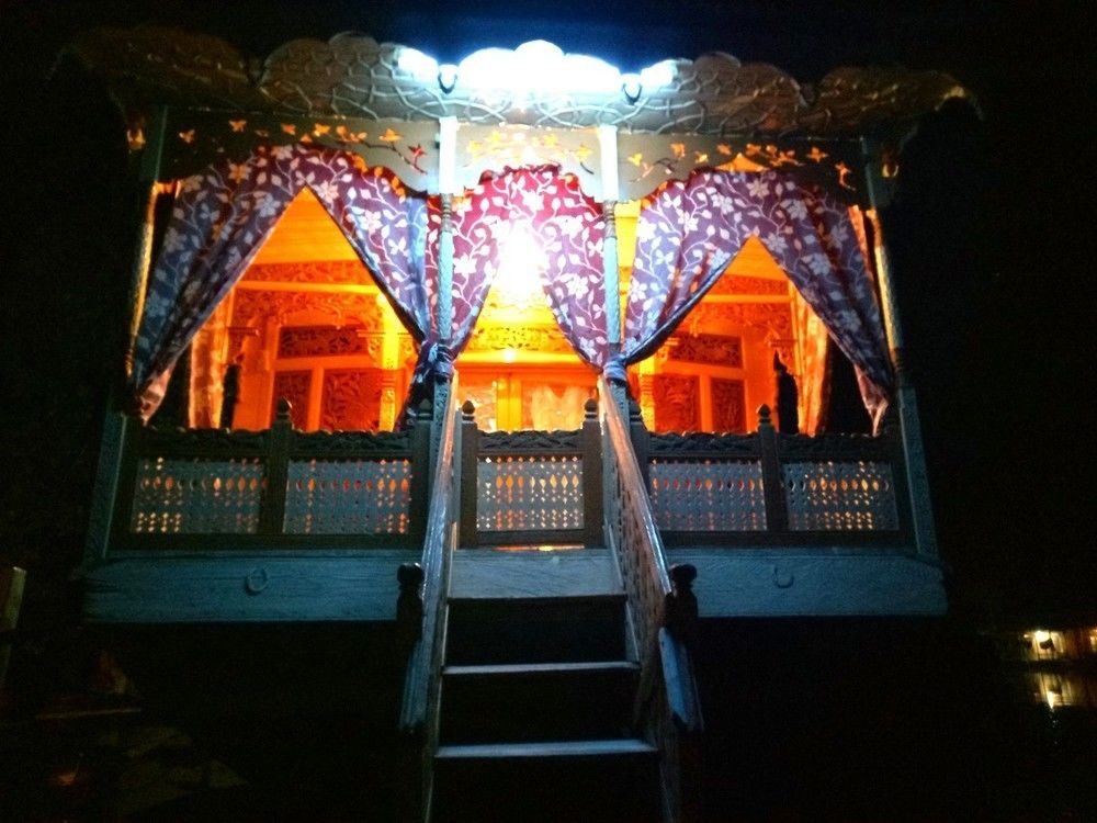 מלון Durgjan New Bul Bul Group Of Houseboats Srinagar מראה חיצוני תמונה